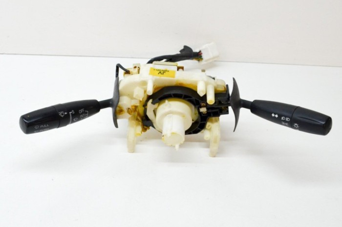 Maneta semnalizare ștergătoare KIA CARENS II FJ 2005 OEM: KARFSEL1 13792571