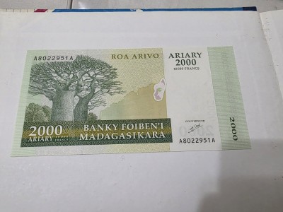 bancnota madagascar 2000 a 2003 foto