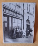 fotografie veche de colectie, anii 1930, Banca Nationala a Romaniei - grup de oameni