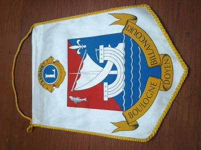 FANION matase groasa ,CLUBUL MASONIC LIONS , BOULOGNE FRANTA foto