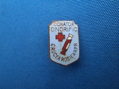 DONATOR ONORIFIC CRUCEA ROSIE RPR / 1950 foto