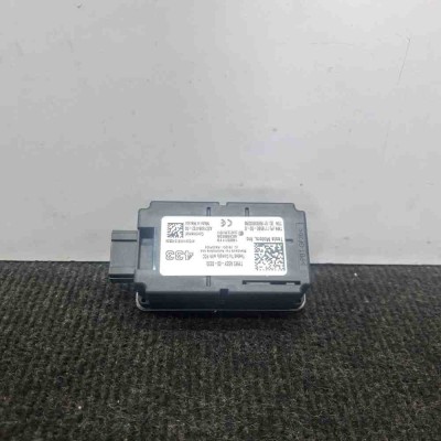 Modul de control presiune anvelope TESLA MODEL 3 2018 OEM: CCAE13LP0170T4,40398036,A2C15064702,1118580-00-D 11372264 foto