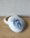 Casetă veche ceramică &icirc;n formă de ou