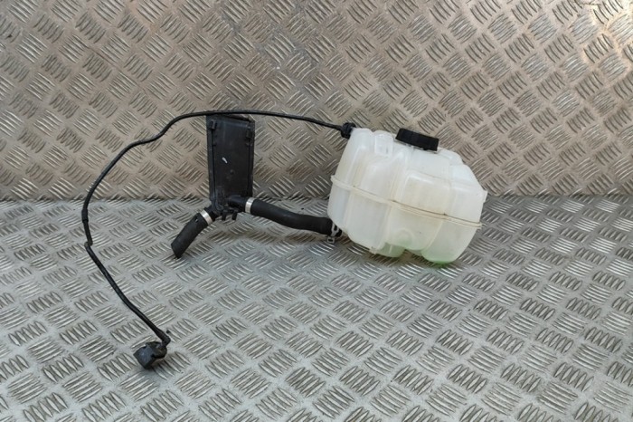 Vas de expansiune VOLVO XC90 II 2019 OEM: 31465682 23823892