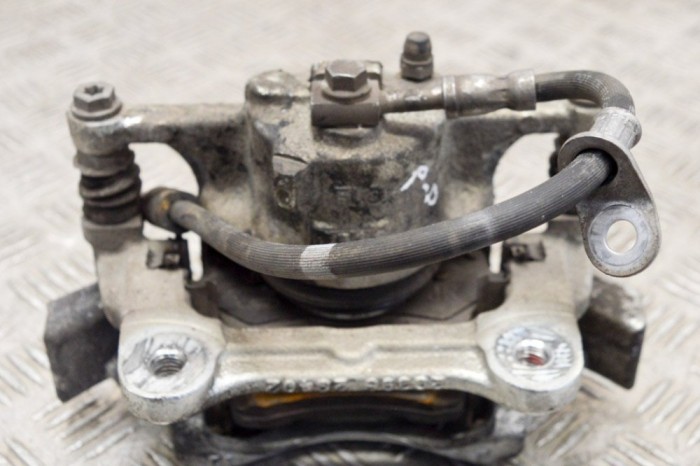 Etrier de fr&acirc;nă dreapta față FORD PUMA J2K, CF7 2022 OEM: L1TC-2B302-A,L1TC-2B294-A 17216471