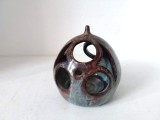Suport ceramic pentru lumanare, semnat L W Goldewijk (artist olandez contemporan), design deosebit