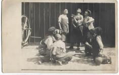 A1743 Copii joc arsice Bucuresti anii 1920 perioada regalista foto