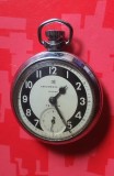 H520-Ceas antic buzunar barbat INGERSOLL TRIUMPH LONDON model Art Deco anii 1960 unisex Great Britain NEFUNCTIONAL stare buna inclusiv in interior..