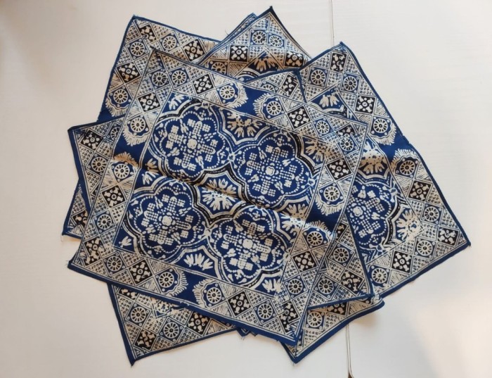 Set 6 servete de masa, material textil (bumbac) imprimat, model cu albastru, noi (neutilizate), 28x28cm