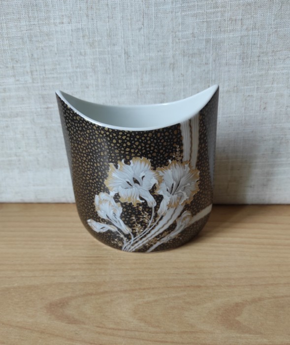 Vaza porțelan fin model floral deosebit