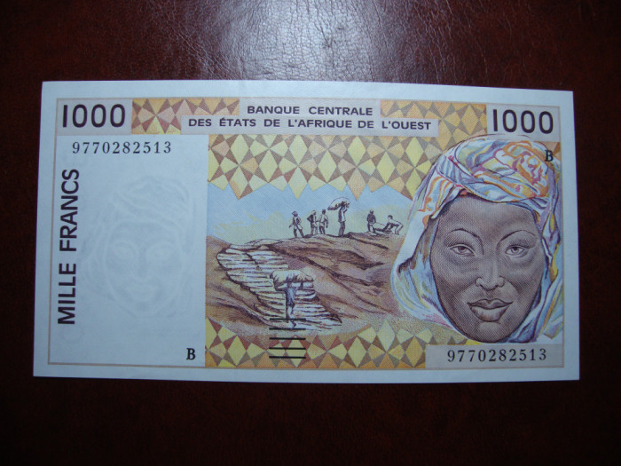 AFRICA DE EST 1000 FRANCI UNC