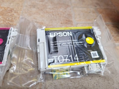 Cartuș galben imprimantă Epson T0712 foto