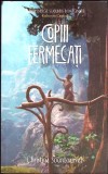 COPIII FERMECATI-CHRISTINA SOONTORNVAT-272546