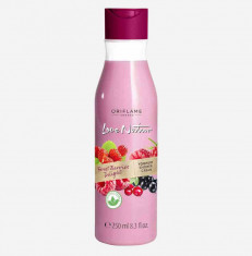 Crema yoghurt pentru dus Love Nature Forest Berries Delight (Oriflame) foto