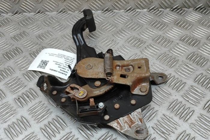 M&acirc;ner fr&acirc;nă de m&acirc;nă CHEVROLET VENTURE 2003 OEM: 10356104 28833225
