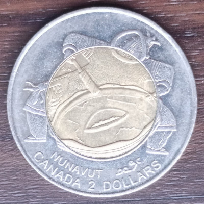 Moneda Canada - 2 Dollars 1999 - Nunavut foto
