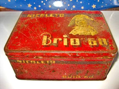 7696-I-Cutie 60 Tigarete Nicoleto Brio metal veche. foto