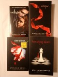 Stephenie Meyer - The Twilight Saga: Twilight + New Moon + Eclipse + Breaking Dawn (4 vol., eng, formate diferite)