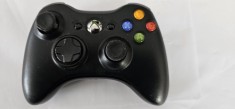 MANETA XBOX 360 , CONTROLLER 1 BUCATA , FUNCTIONEAZA .FARA CAPACUL BATERII .