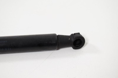 Amortizor capota dreapta față BMW 1 E87 2008 OEM: 7118370 3270947 foto