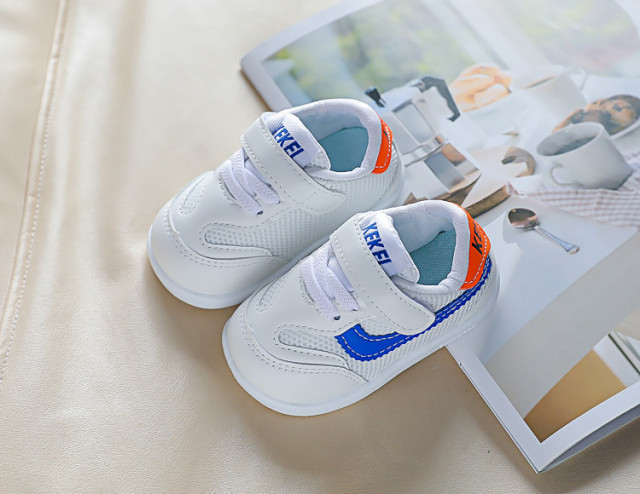 Adidasi albi cu albastru si portocaliu - Kebel (Marime Disponibila: Marimea 23)