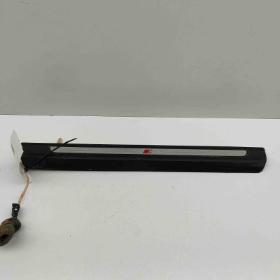 Ornament prag dreapta față AUDI Q8 4MN 2024 OEM: 4M8947406A foto