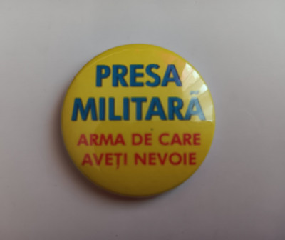 QW9 K 13 - Insigna tematica militara - Presa militara arma de care aveti nevoie foto