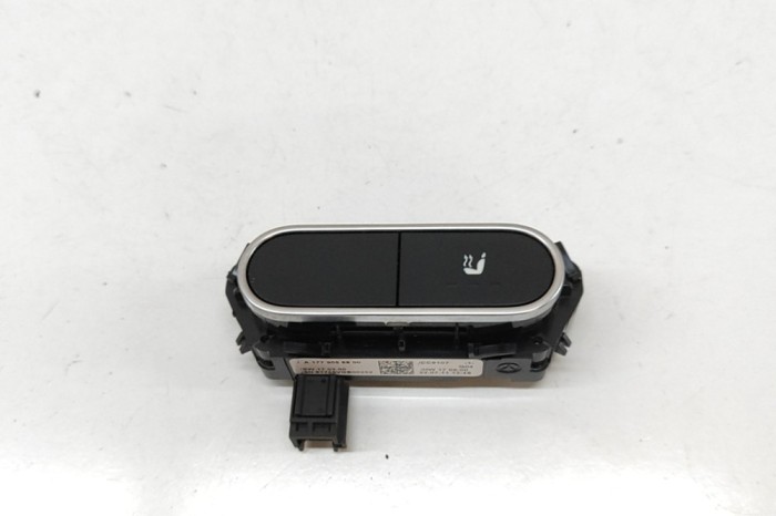 Comutator &icirc;ncălzire scaun MERCEDES-BENZ CLA Coupe C118 2023 OEM: A1779056800 | 31985416