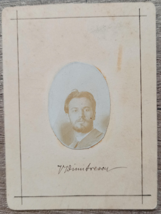 Portretul lui Vasile T. Dimitrescu, profesor, publicist, istoric/ foto pe carton