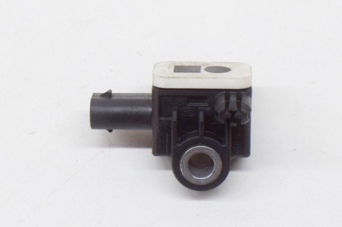 Senzor de impact dreapta spate BMW 2 Coupe F22, F87 2016 OEM: 9234989 12023318