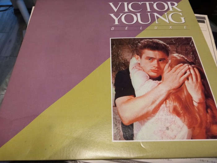 Vinil &quot;Japan Press&quot; Victor Young &lrm;&ndash; Deluxe (VG++)