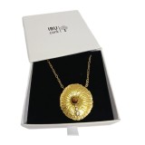 Colier placat cu aur - Medalion cu pietricele