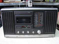 Radiocasetofon GRUNDIG C9000(defect cu lipsuri) foto