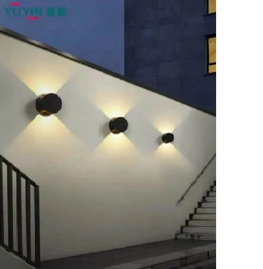 Aplica de perete pentru exterior, model arhitectural, lumina calda - 2051