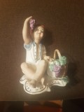 Bibelou Vintage - baiat cu strugure ARPO