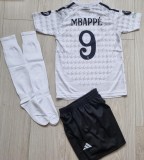 ECHIPAMENTE COMPLETE FOTBAL COPII 5/10 ANI,MBAPPE /REAL MADRID,MODEL NOU