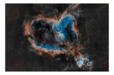 Tablou Canvas, "Inima nebuloasă &icirc;n ad&acirc;ncurile cosmosului", Nebuloasă, Albastru, Spațiu, Praf Stelare, Formă, Inimă, Stele, Cosmos, Frumusețe, Mister.,