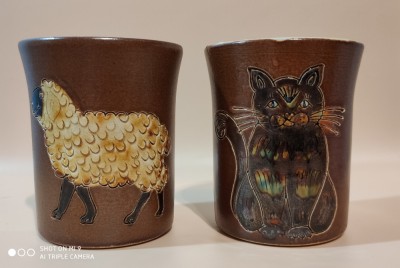 LICHIDARE! 2 canite vintage din ceramica dura glazurata, artist Achim Gelhard - foto