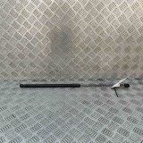 Amortizor capota dreapta față AUDI E-TRON GEN 2020 OEM: 4KE823359 32238383