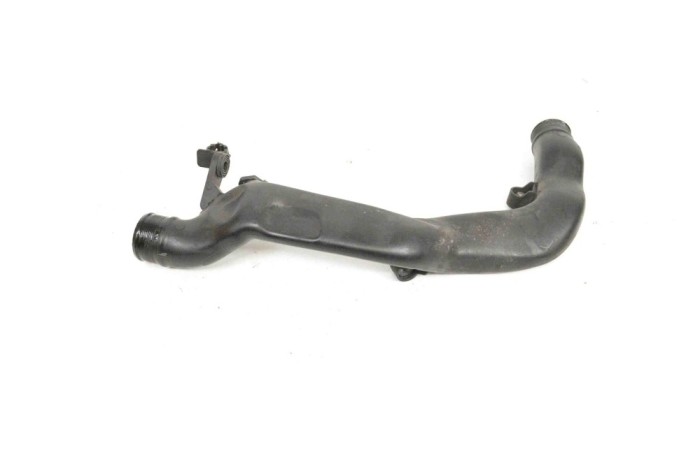 Furtun intercooler AUDI A1 8X1, 8XK 2011 OEM: 6R0145762C