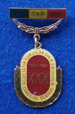 Insigna veche Consiliul General - Asociatia Surzilor din Romania 1983 foto