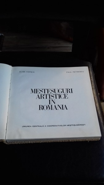 MESTESUGURI ARTISTICE IN ROMANIA , OLGA HORSIA , 1972