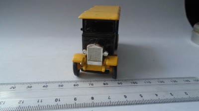 bnk jc Lledo 1931 Morris Van &amp;ndash; Ringtons Tea foto