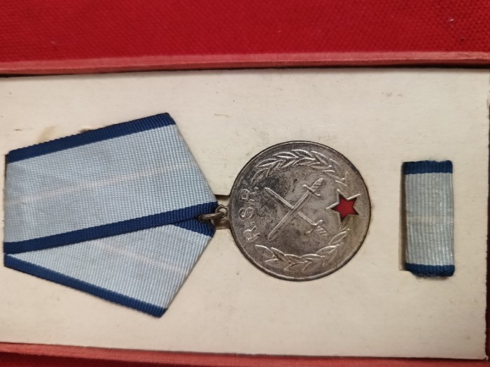 decoratie Meritul Militar RSR , IN CASETA