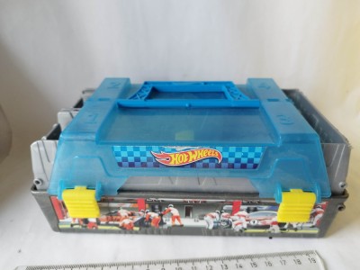 bnk jc Hot Wheels - cutie cu lansatoare foto