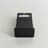 USB Mercedes-Benz EQB X243 (2024) OEM A2478208602 Original