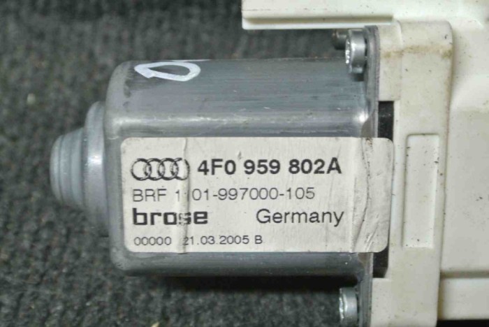 Motor macara geam ușă dreapta spate AUDI A6 4F2, C6 2004 OEM: 4F0959802A 1579469