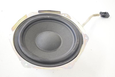 Subwoofer TESLA MODEL S 2016 OEM: 1004833-07-A,1004833-07 10828361 foto