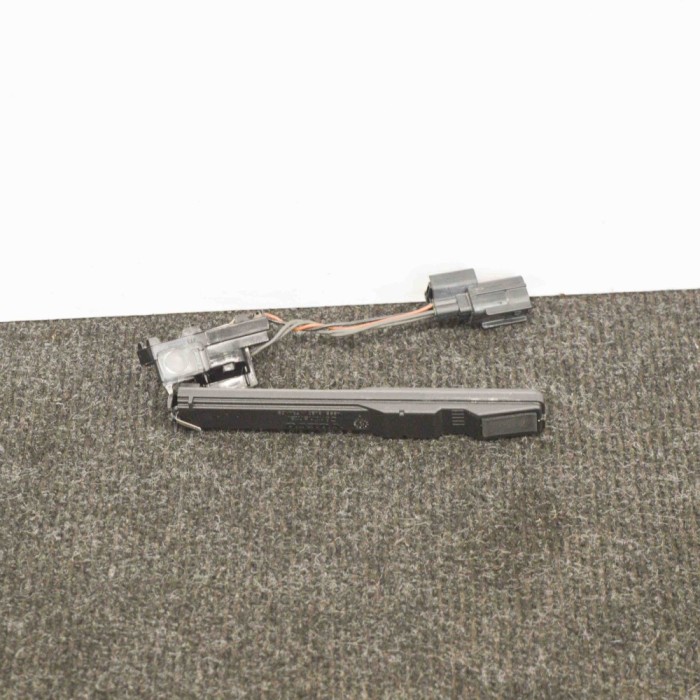 Amplificator de antena VOLVO XC90 II 2017 OEM: 01-042.191.02-0A2C9895450007216052644