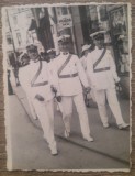 Soldati in uniforma de parada, posibil Ploiesti// fotografie